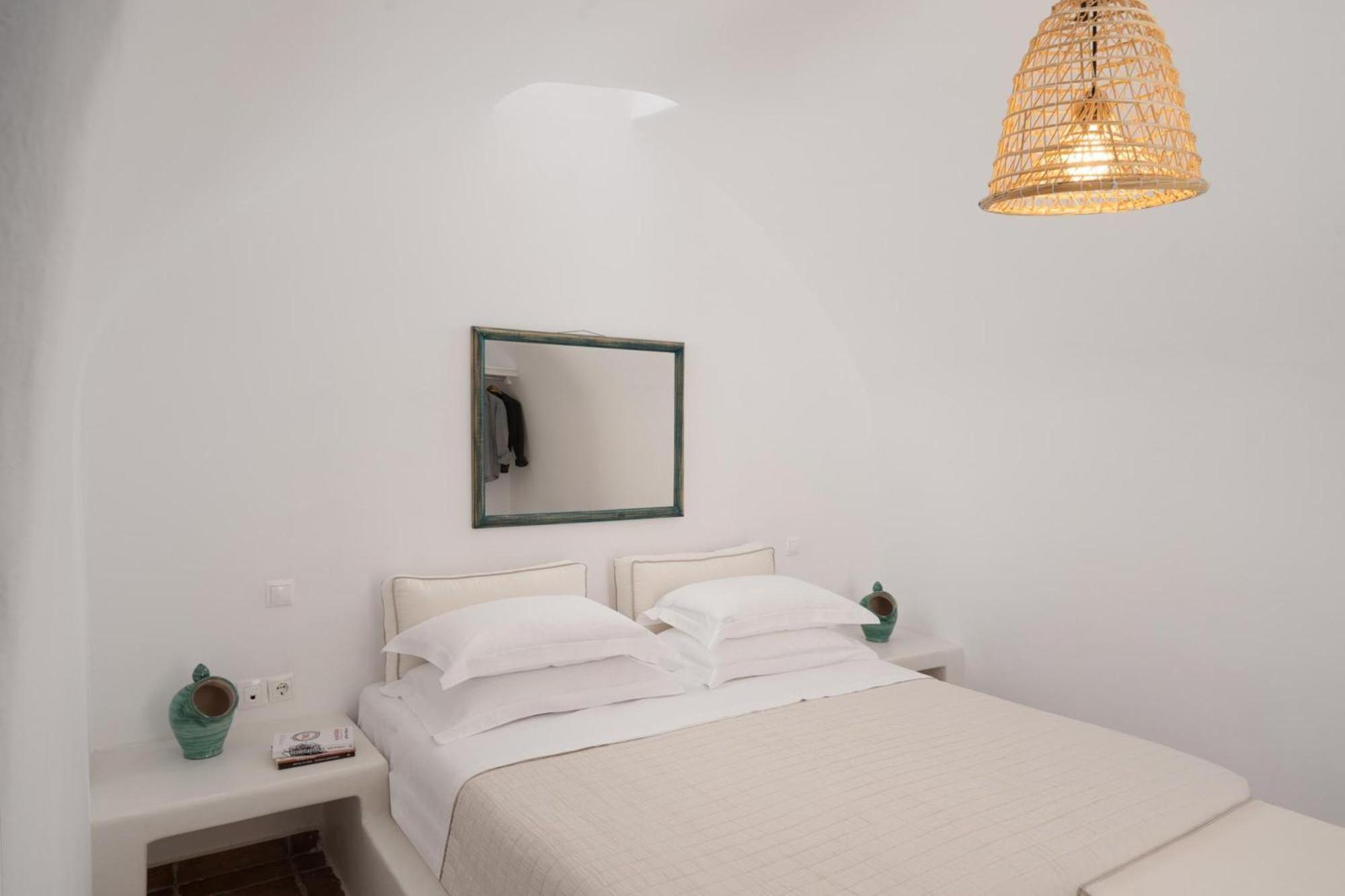 Madame Kalitsi Cozy Suites Тира Экстерьер фото