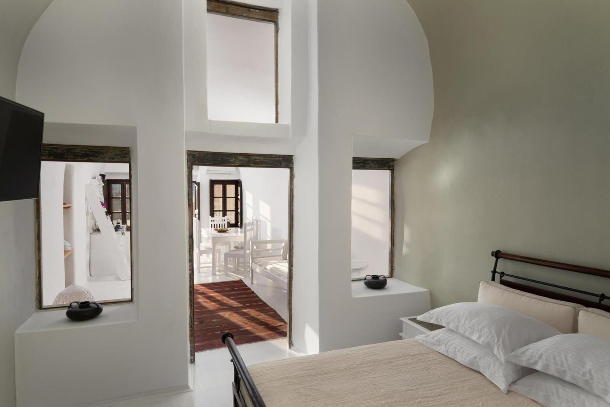 Madame Kalitsi Cozy Suites Тира Экстерьер фото