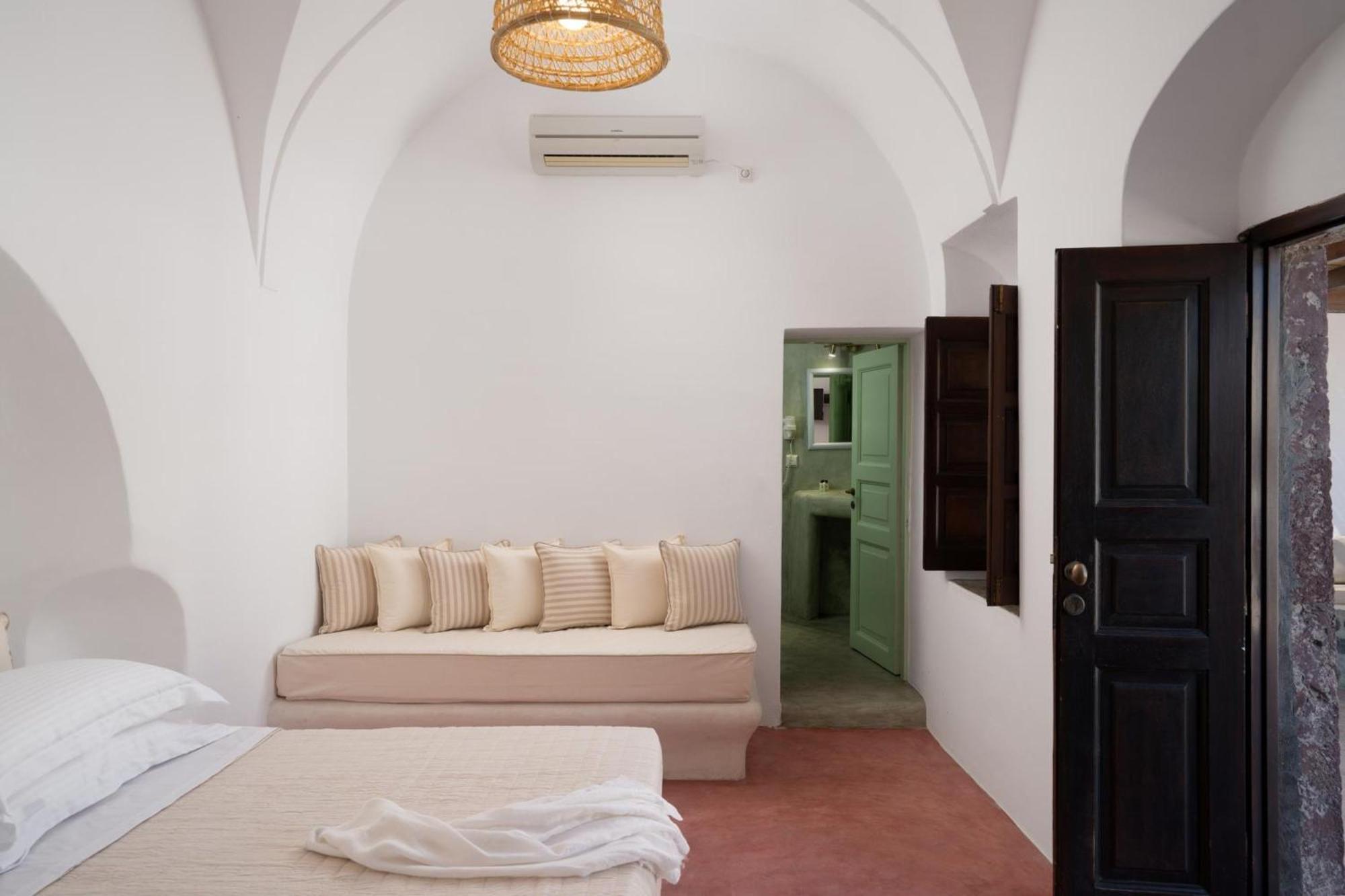 Madame Kalitsi Cozy Suites Тира Экстерьер фото